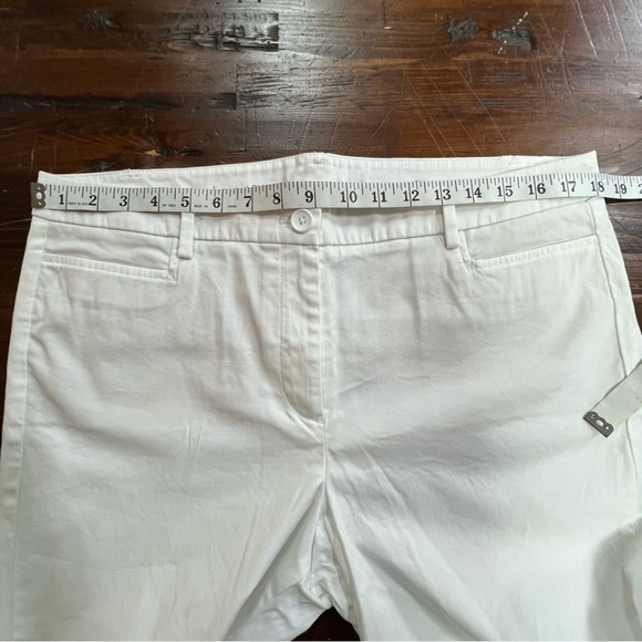 TALBOTS NWOT Perfect Skimmer size 14P color White slit in bottom - Picture 9 of 10